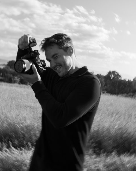 Carlos Martínez, fundador de Camdal Crea, rodando en el Empordà